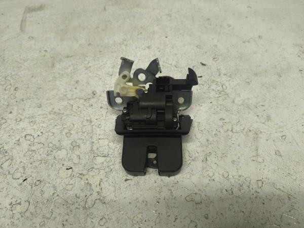 GACHE DE HAYON AUDI/SEAT/SKODA - Vue 1